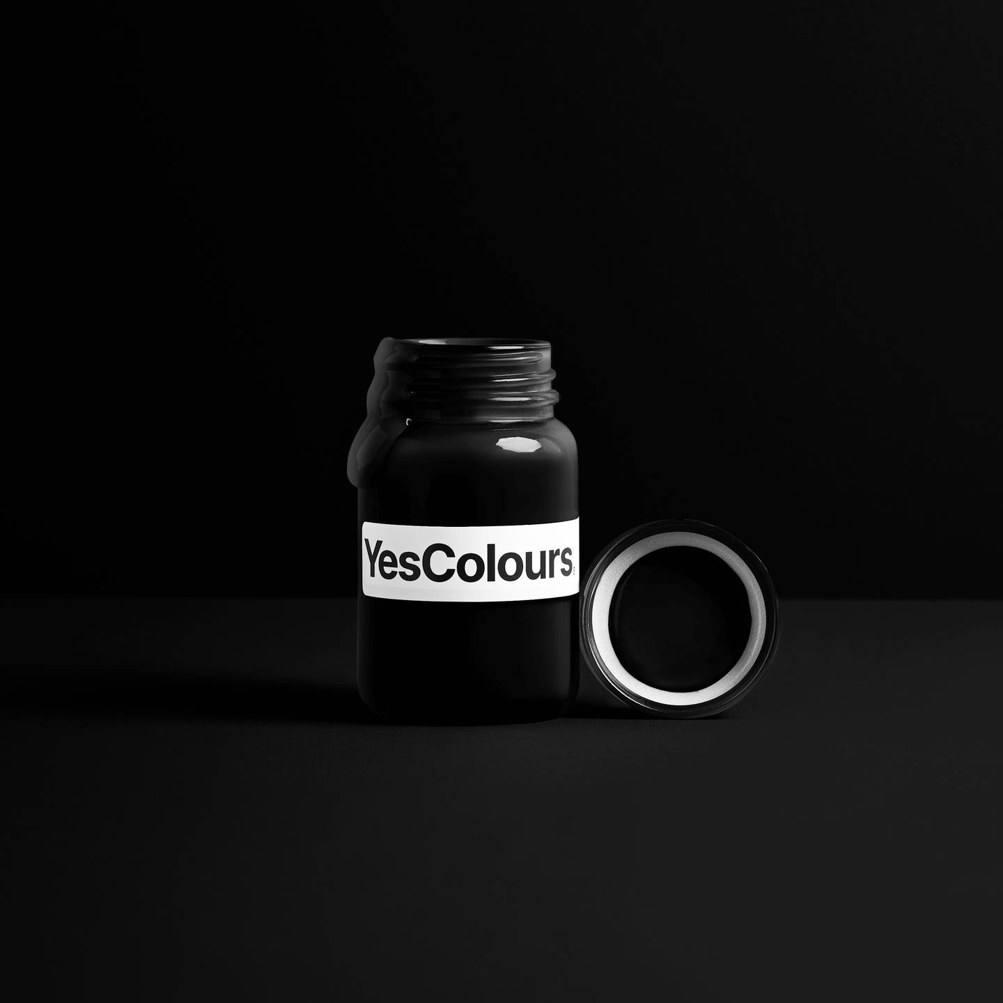 YesColours premium Electric Black paint sample (60ml) Dulux paint, Coat Paint, Lick Paint